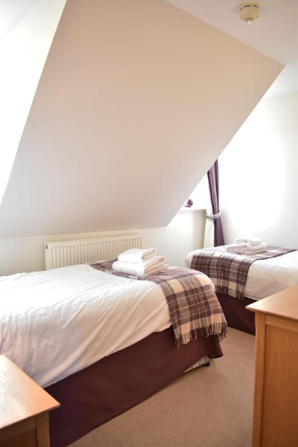 The Ross 2 Bedroom Apartment In Historic Abbey ฟอร์ตออกัสตัส ภายนอก รูปภาพ